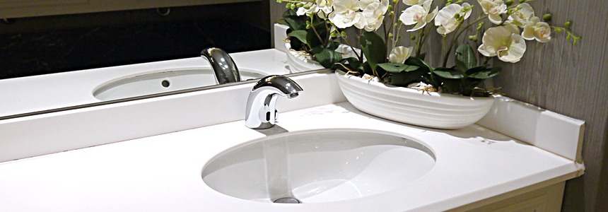ИНТЕРХИМ 703 - Средство регулярной очистки поверхностей в санитарных помещениях, с защитным эффектом